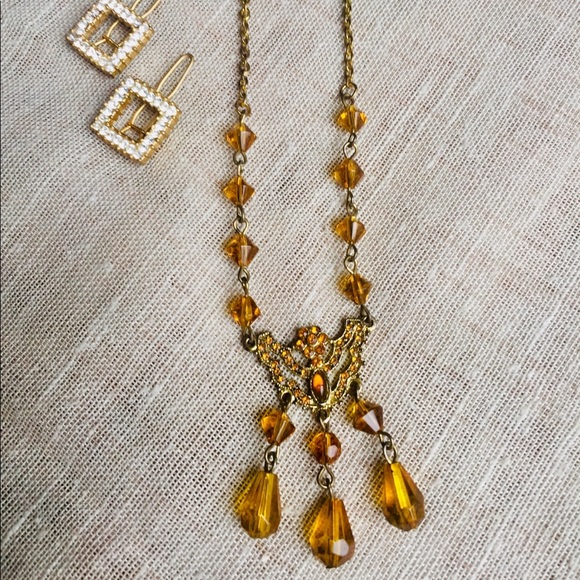 Jewelry - Vintage Necklace